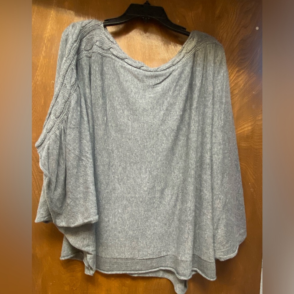 Kyemi Poncho Sweater